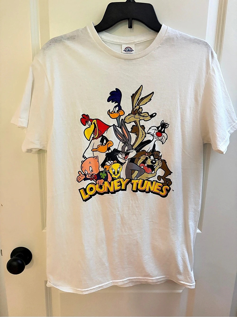 Vintage 90s Looney Tunes T Shirt Delta Pro Weight M Bugs Bunny Taz Daffy